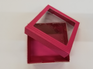Papírová dárková krabička z vlnité lepenky - fuchsiová - 3x9x9 cm cm