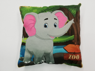 Polštář 30 x 30 cm - sloník v džungli