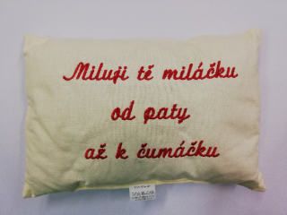 Polštářek 30 x 20 cm s dutým vláknem vanilkový - výšivka Miluji tě miláčku