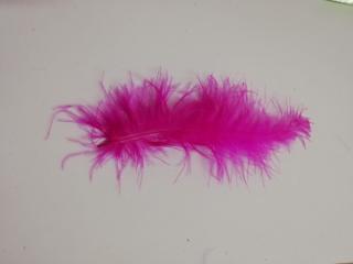 Pštrosí peří 9-16 cm, balíček 10 ks - neonově růžová (Skladem)