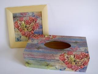 Sada - dřevěná krabička a obrázek rám - Květy v srdci