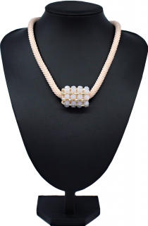 Mijabijoux Háčkovaný náhrdelník v meruňkové barvě MB0041