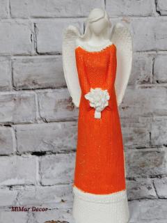 Andělka Barborka s kyticí oranžová