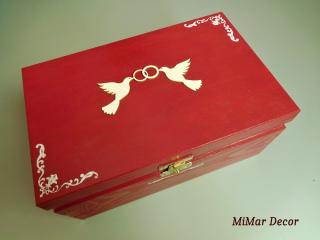 Dřevěná krabička dárková svatební, holubičky prstýnky