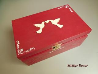 Dřevěná krabička dárková svatební, holubičky srdíčko