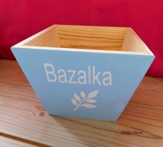 Dřevěný květináč BAZALKA - barva na přání