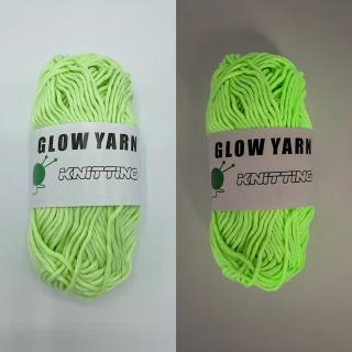 Glow in dark příze jarní zelená (70m/50g)