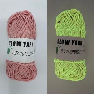 Glow in dark příze růžová (70m/50g)