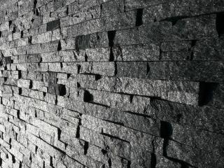 Kvarcit Black strips Výška: 7,5cm