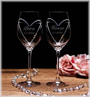 Heart SWAROVSKI® sklenice na víno se jmény novomanželů (Sklenice broušené s kameny Swarovski)