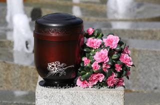 Urna hliníková červeno černé barvy s růží