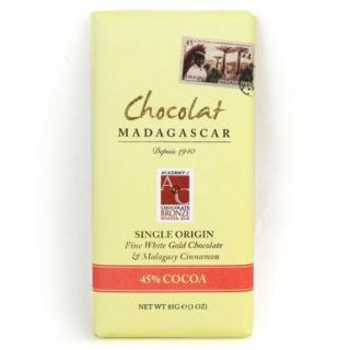 45% bílá 'single origin' čokoláda s magalašskou skořicí, Sambirano
