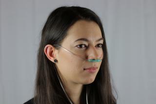 Vysoko průtokové kyslíkové nosní brýle k dýchacímu přístroji 2,1 m