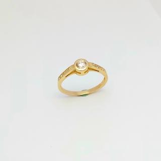 Zlatý prsten 1,60g 585/1000