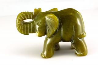 figurka slona z jadeitu, vel. cca 40 x 34 mm (JD1822F)