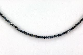 Náhrdelník z broušeného safíru QA,  mírně nepravidel. kuličky cca 2 mm, stříbro Ag 925/1000, délka cca 42 cm (SFF450B)
