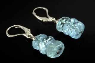 Stříbrné náušnice z akvamarínu QAA ve stylu boho  průzračnost kapky rosy   cca 9 x 6 mm(AK391U)