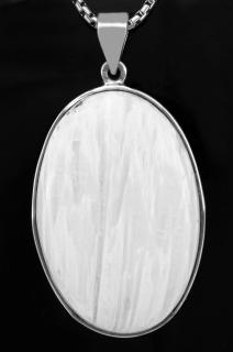 Větší stříbrný přívěsek (Ag 925/1000) se skolecitem QA, ovál cca 43 x 30 mm,  andělská křídla , RARITA (SC1219P)