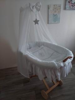Ala Proutěný koš na miminko s nebesy Hvězdičky  - bílo šedá
