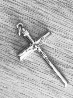 50mm přívěsek křížek s Kristem - rhodiovaný, 3,9gr (Materiál stříbro Ag 925/1000)