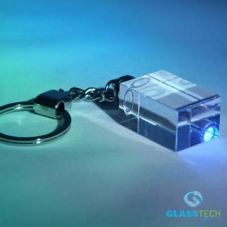 LED klíčenka - skleněný hranol (Klíčenka se skleněným hranolem a LED světlem)