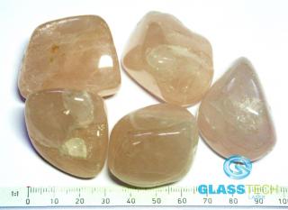 Růženín - velikost XL (Tromlovaný kamínek růženínu - velikost XL 3-4cm)