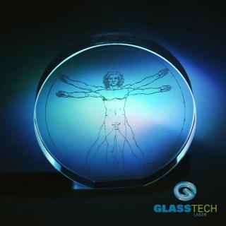 VITRUVIAN laserovaný ve skleněném těžítku (Laserovaný symbol - VITRUVIAN v plochém skleněném těžítku o průměru 90 mm)