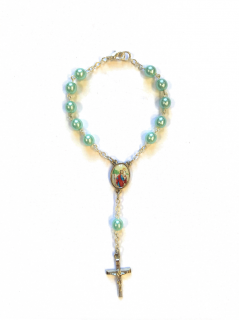 Růženec do auta – modrozelená perla 6 mm (S medailkou svatého Kryštofa)