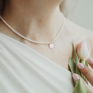 Náhrdelník Pearls s medailonem Velikost říční perly: 1,8-2 mm