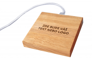 MIN PAD SQUARE - Váš text - Bezdrátová nabíječka dřevo: Dub, barva kabelu: Stříbrná