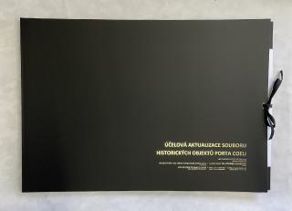 Desky na výkresy A2 pro VUT, celoplátěné Barva nápisu: zlatě, Doplňky: kapsa na CD