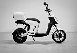 Elektro motorka ViaGo Soul 1500W  + BOX ZDARMA bílo - černá