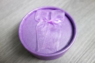 Dárkové krabičky - kulaté Barva: fialová