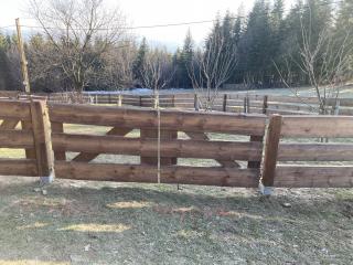 Dvoukřídlová brána – fošnový plot Výška: 100, Šířka: 300