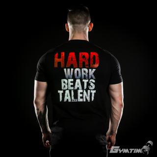 Fitness tričko do posilovny Gymtime pánské - HARD WORK BEATS TALENT. Velikost: 2XL, Barva: Černá