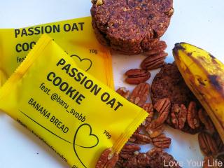PASSION BANANA BREAD OAT COOKIE