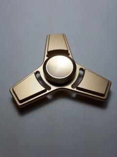 Fidget Spinner Ufo Star zlatý  (SUPER KVALITA)