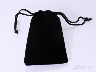 Luxusní černý sametový sáček Velikost: 7 x 9,5 cm