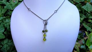 SADA -  Olivia  Variabilní náhrdelník (ocel a olivín) +  Olivia  Náušnice (chirurgická ocel a olivín)
