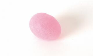 Rehabilitační vajíčko na posílení rukou SISSEL® PRESS EGG Barva: růžová (lehká zátěž)