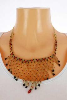 Dámský náhrdelník - na textilní šňůrce malinké korálky