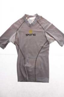Dětské sportovní triko - Skins - 128 (Velikost 128 - second hand)