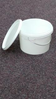 Plastový kbelík bílý s víkem, objem 3,1 l (1 až 25)
