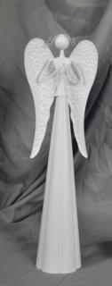 Plechový bílý anděl se srdíčkem v horní části, 41 cm