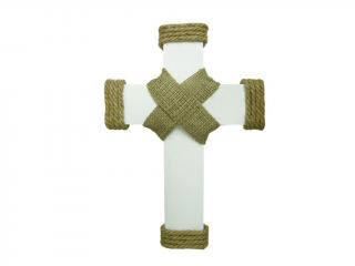 Kříž dřevěný bílý 35 x 24 cm s jutovou dekorací  (Kříž dřevo juta 35x24 cm bílý)