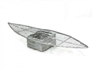 Svícen proutěný loď 40 x 13 cm glitter stříbrný