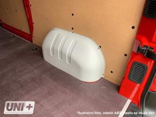 Kryty podběhů - plast Renault Master / Opel Movano / Nissan NV 400 (jednomontáž) (r.v. 2010-2023)