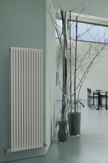 Designový radiátor CUBIX Vertical Double 400 x 971 x 100mm, na zeď, šedá hliník (VZ2028)