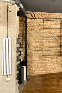 Designový radiátor Quadrix Vertikal 288 x 1320 x 75 (6 el.), bílá, na zeď (VZ22003)