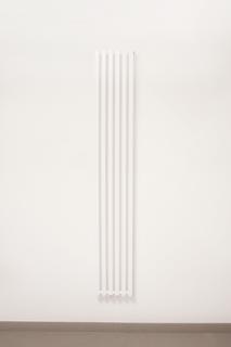 Designový radiátor Quadrix Vertikal 288 x 1850 x 75mm, na zeď, bílá matná (6 článků )